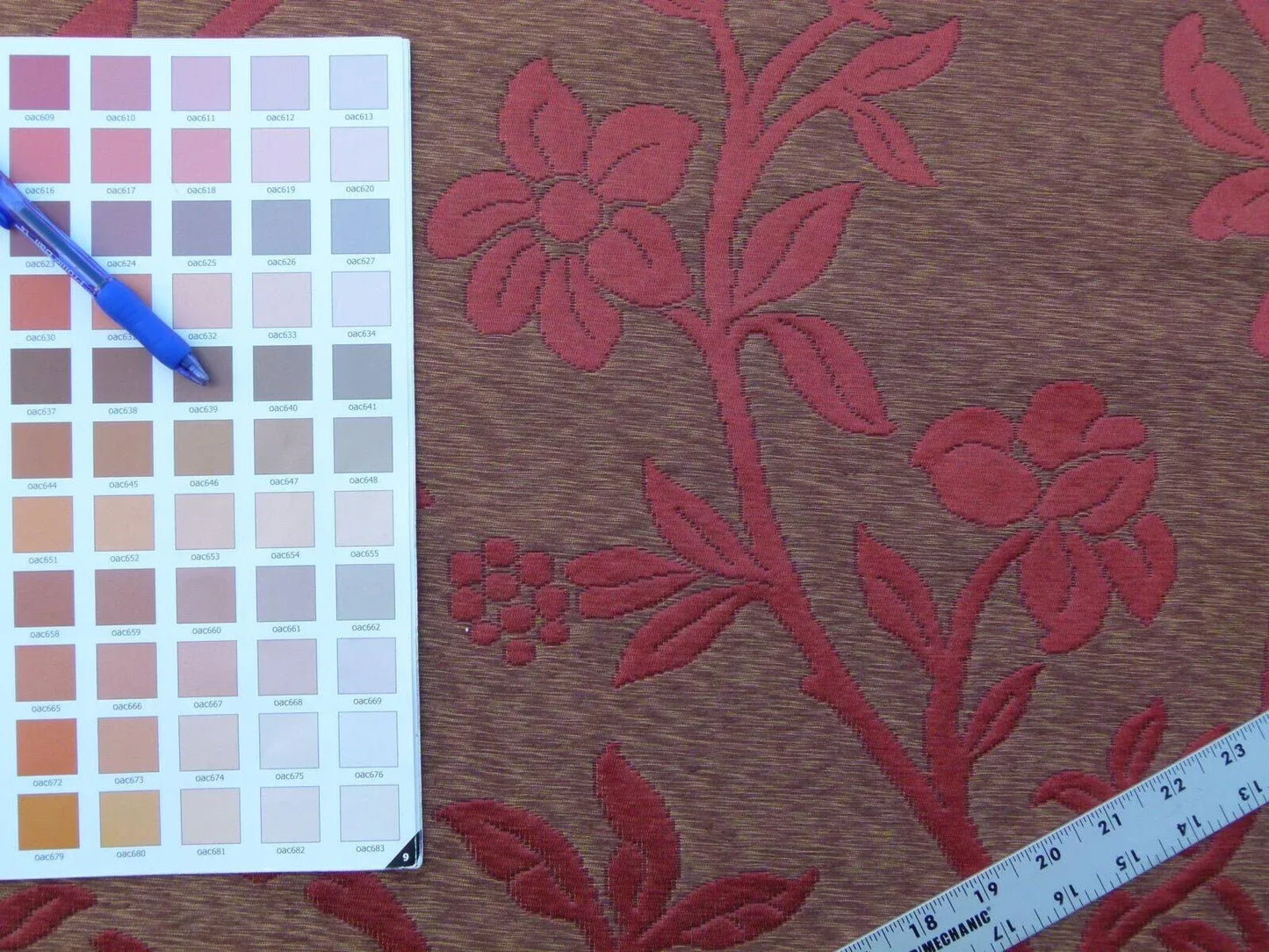 Scalamandre Romantic Sapporo Rust Red Gold Silk Linen Lampas MSRP USD 516/y Superb Weight! Vine