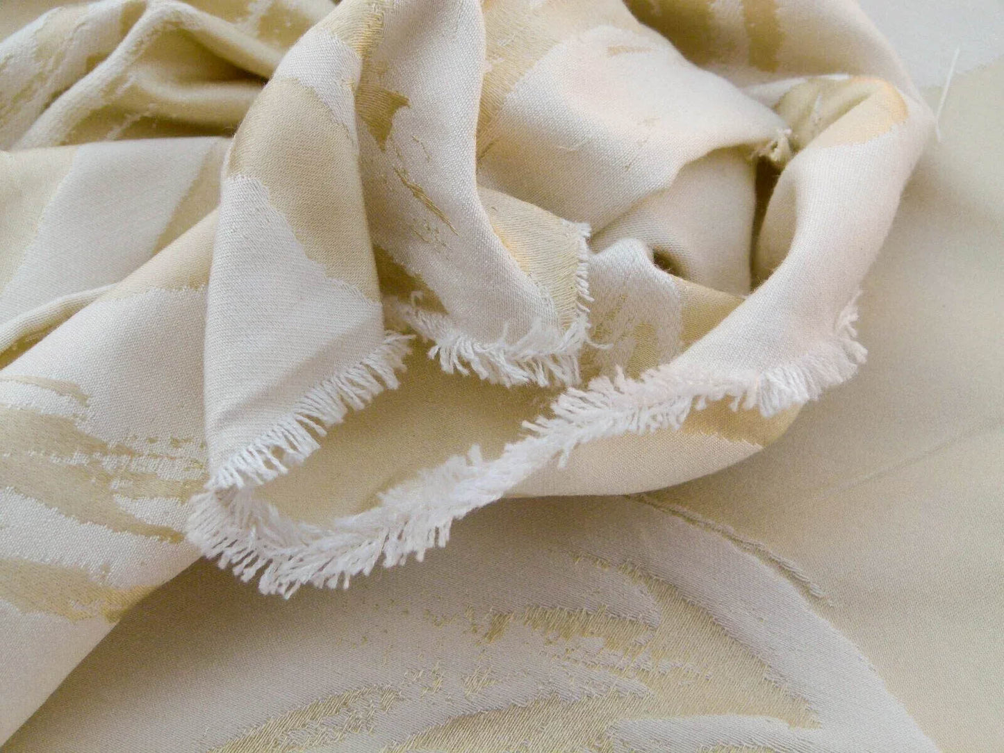 Scalamandre Duquette Meringue Off White Beige Old World Weavers Robust Silk Viscose Swirl Wave MSRP USD 284/y