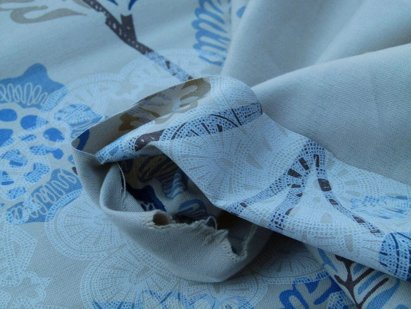 Scalamandre Chester Square Fh Blue Multi Printed Cotton Old World Weavers MSRP USD 190/Y