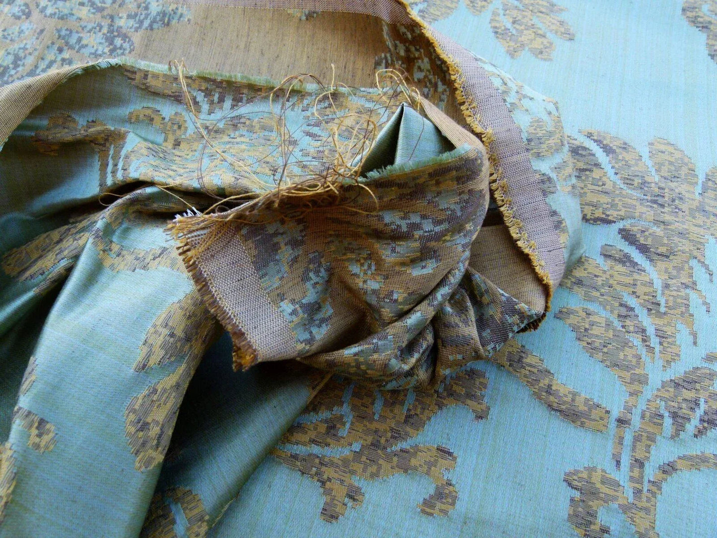 Scalamandre Samarcand Green Copper Gold Heavy Silk Damask  Old World Weavers MSRP USD 412