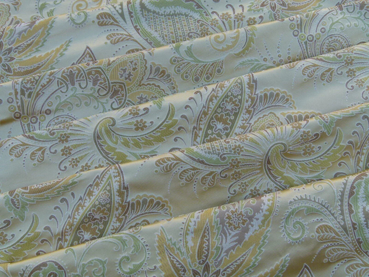 Scalamandre Douglas Fonthill Fern Gold Green Copper 100% Silk Paisley Old World Weavers MSRP USD 336/Y
