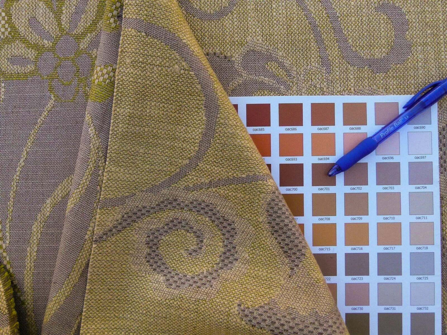 Scalamandre Slovenia Lime Green Large Crewel Flower Lampas Fr Italy Old World Weavers MSRP USD 290/Y