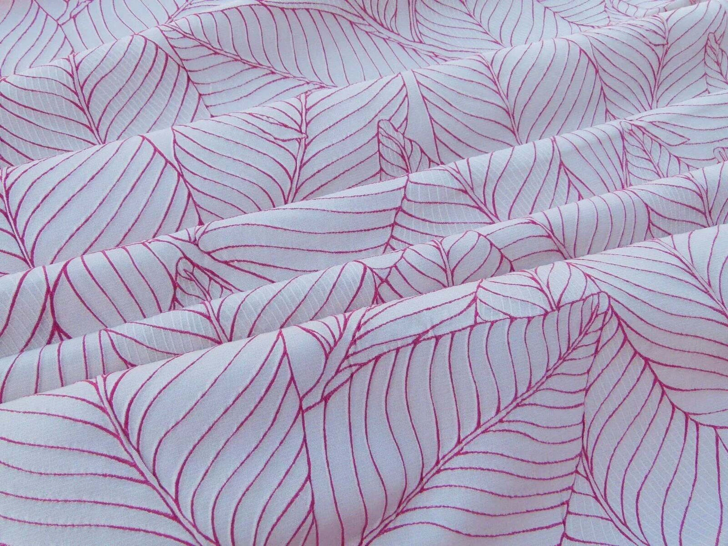 Scalamandre Sagamore Hill Coral Pink Silk Lampas Tropical Foliage Old World Weavers MSRP USD 492/Y