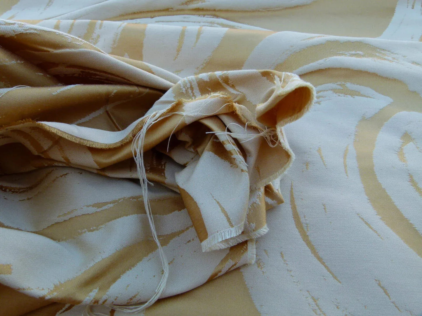 By Yd Scalamandre Duquette Fh Gold Old World Weavers Silk Damask Swirl MSRP USD 284/Y