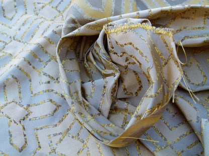 By Yd Scalamandre Charing Cross Gw Mellow Yellow Grey Watkins Iridescent MSRP USD 264/Y