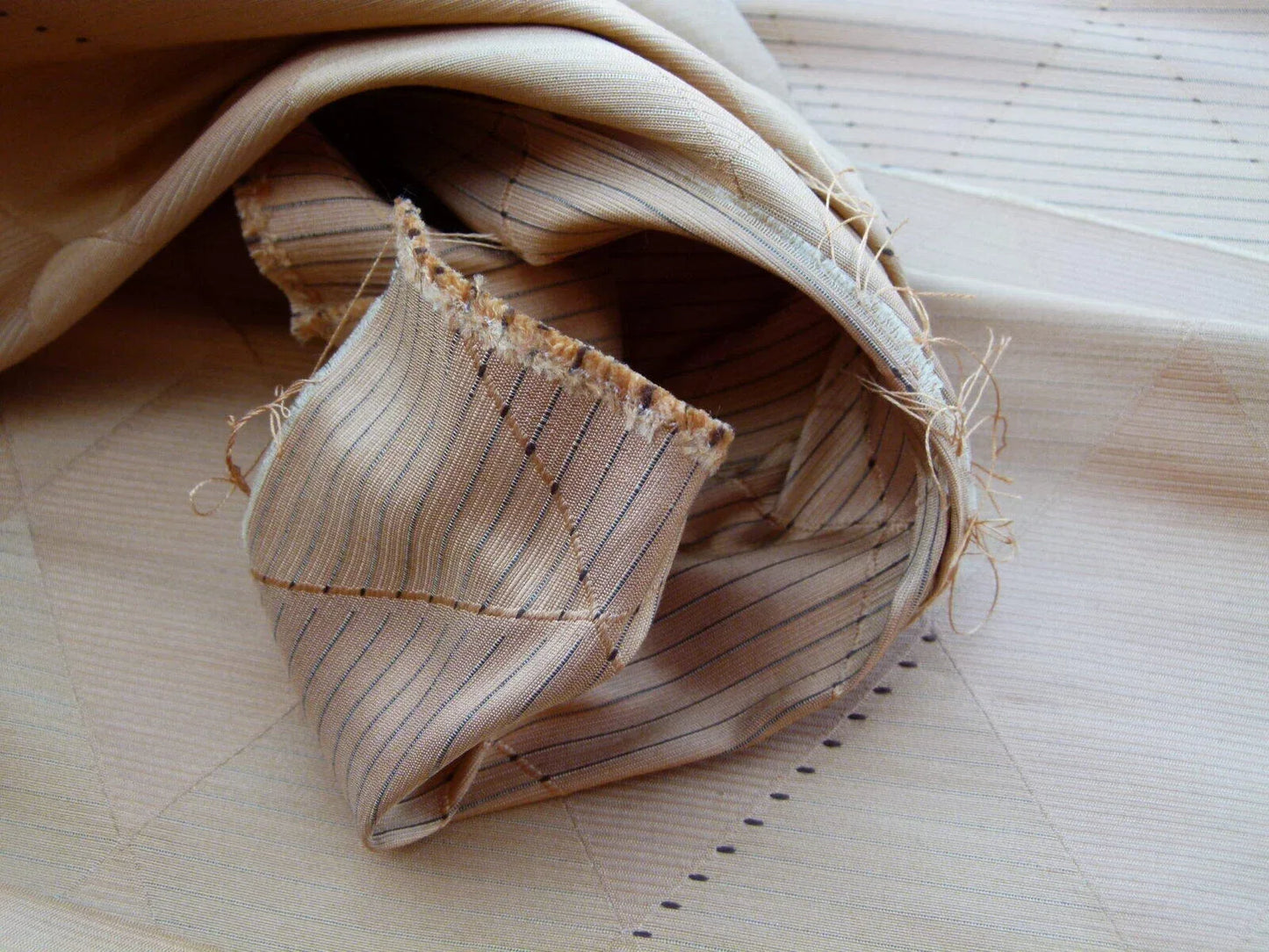 By Yd Scalamandre Forty Carats Copper Grey Watkins Silk Wool Jacquard Diamond Harlequin MSRP USD188/Y