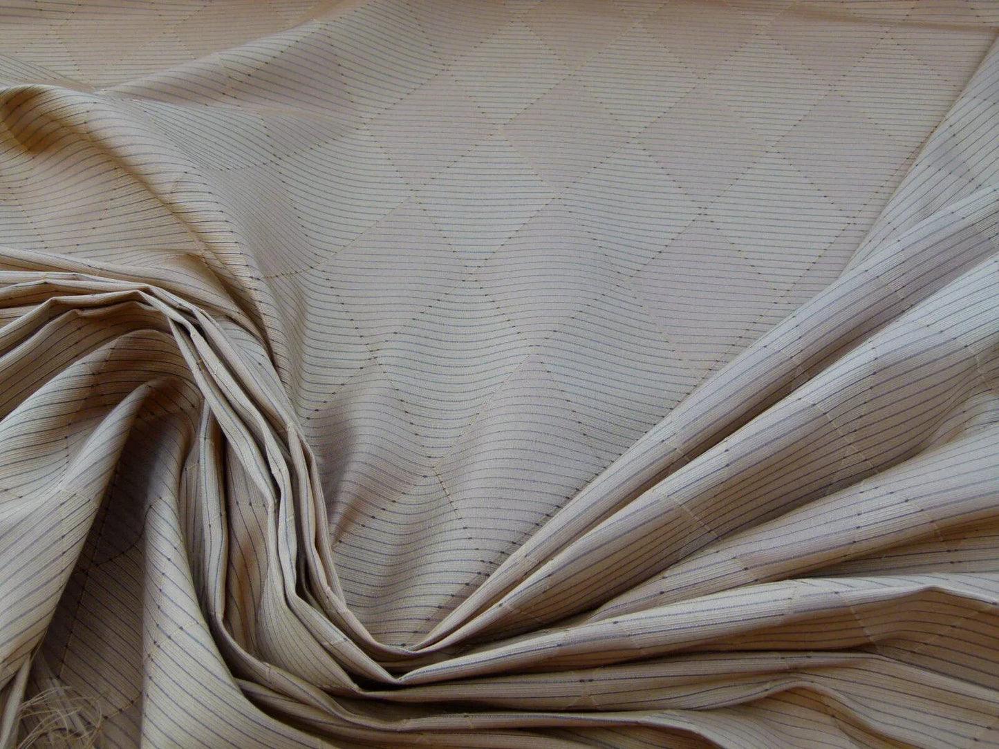 By Yd Scalamandre Forty Carats Copper Grey Watkins Silk Wool Jacquard Diamond Harlequin MSRP USD188/Y