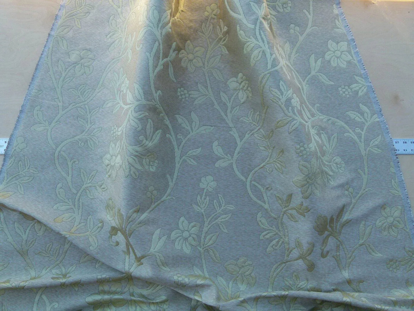 Scalamandre Old World Weavers Romantic Sapporo Cream Fennel Green  Gold Silk Linen Lampas MSRP USD 516/y Superb Weight! Vine