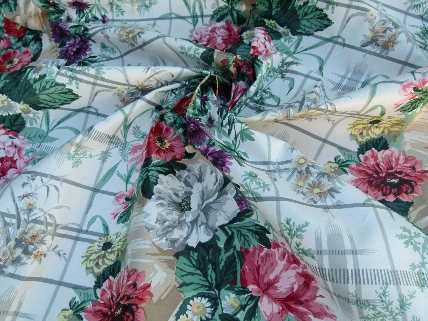 By Yard Scalamandre Eugenie Multi/taupe Chintz Tromp D’oeil Satin Sache Rose Garland MSRP USD 288/Yd