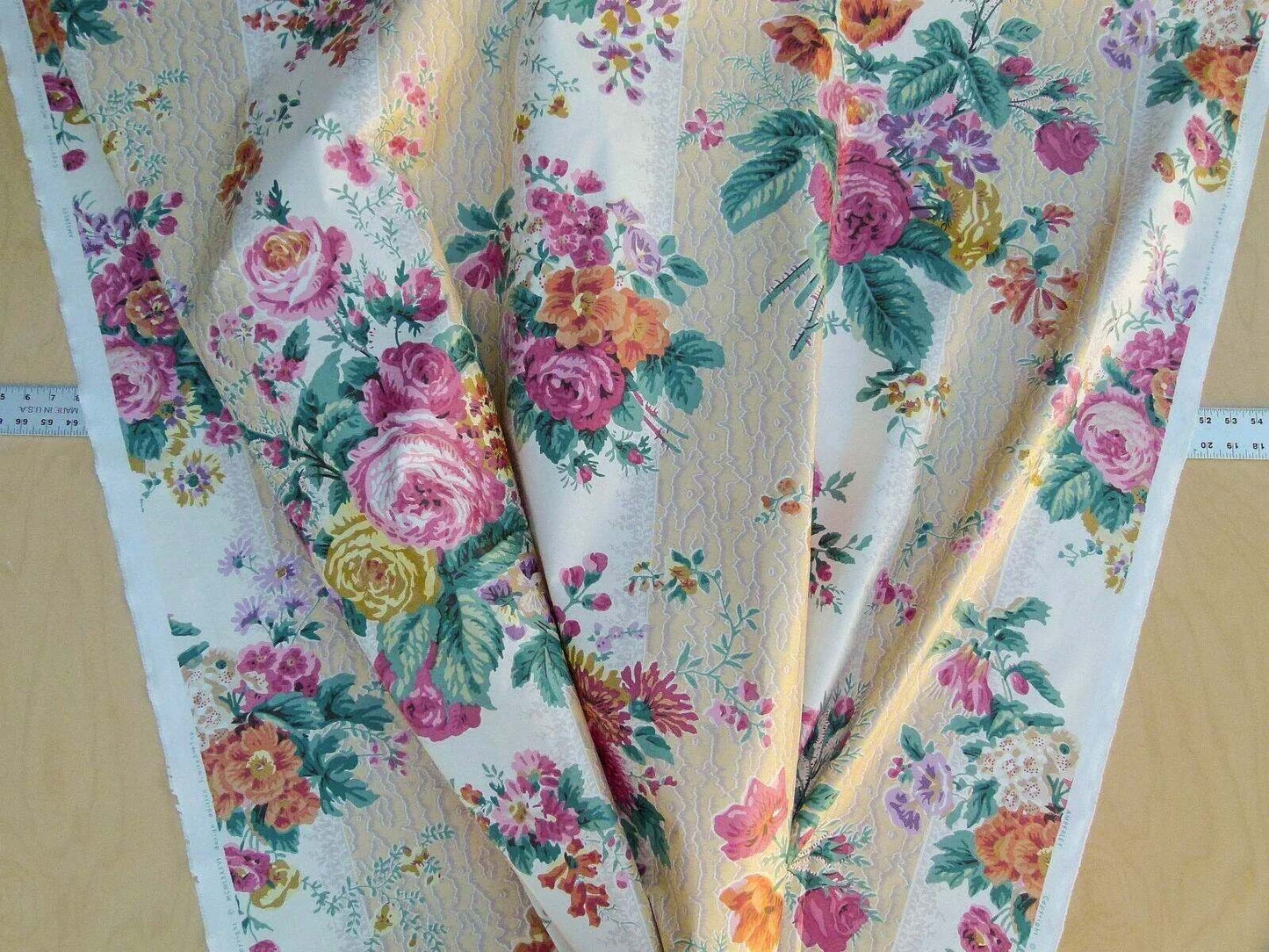 By Yard Scalamandre Amberley Fonthill Multi/beige English garden RoseFloral Chintz Old World Weavers MSRP USD 170/Y