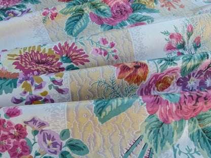 By Yard Scalamandre Amberley Fonthill Multi/beige English garden RoseFloral Chintz Old World Weavers MSRP USD 170/Y