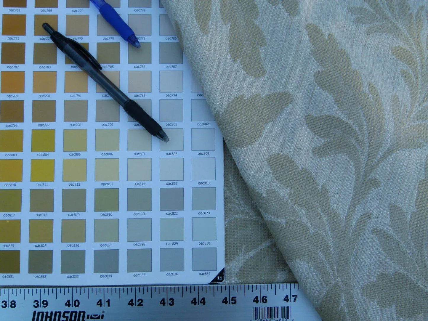 By Yard Scalamandre Cordoba Beige Foliage Damask Grey Watkins MSRP USD 176/Y (reversible)