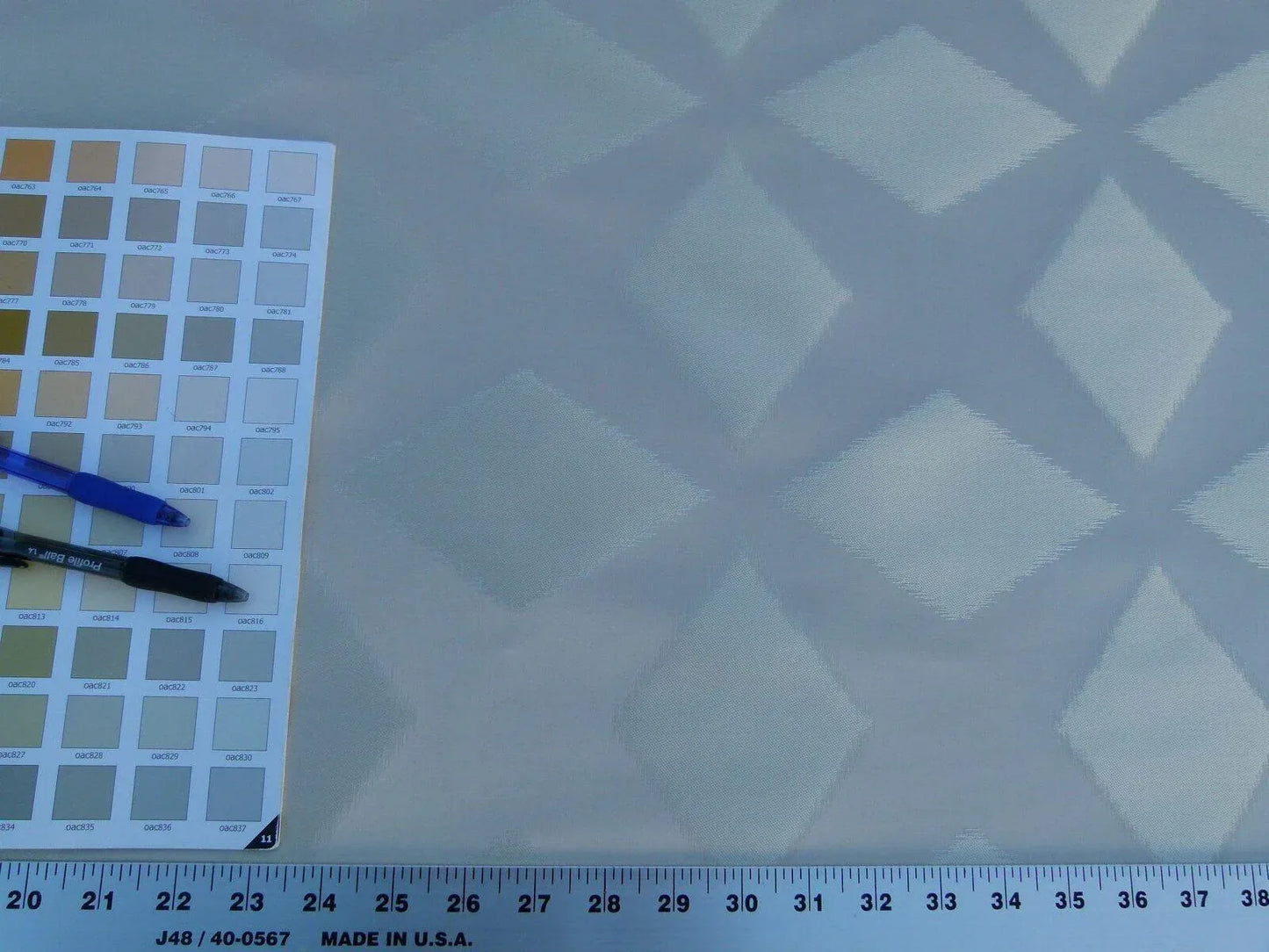 Scalamandre Polygon Grey Watkins Brilliant Cream Silk Cotton Old World Weavers MSRP USD 260/Y