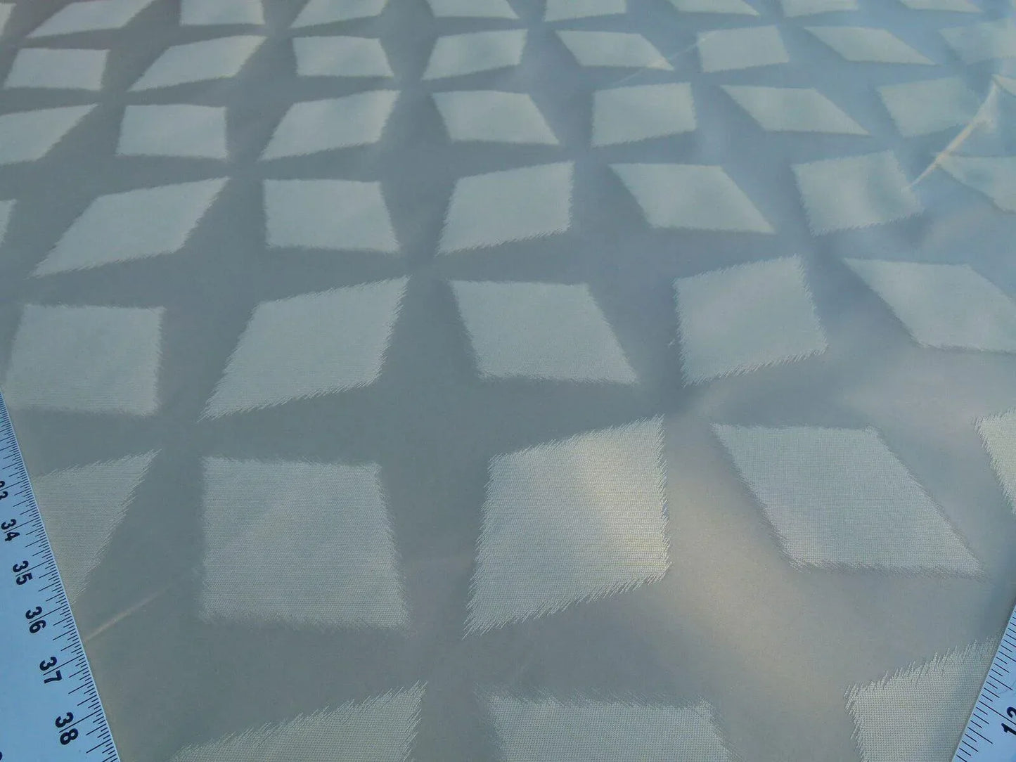 Scalamandre Polygon Champagne Gold Cream Watkins Brilliant Cream Silk Cotton Old World Weavers MSRP USD 260/Y