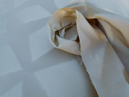 Scalamandre Polygon Champagne Gold Cream Watkins Brilliant Cream Silk Cotton Old World Weavers MSRP USD 260/Y