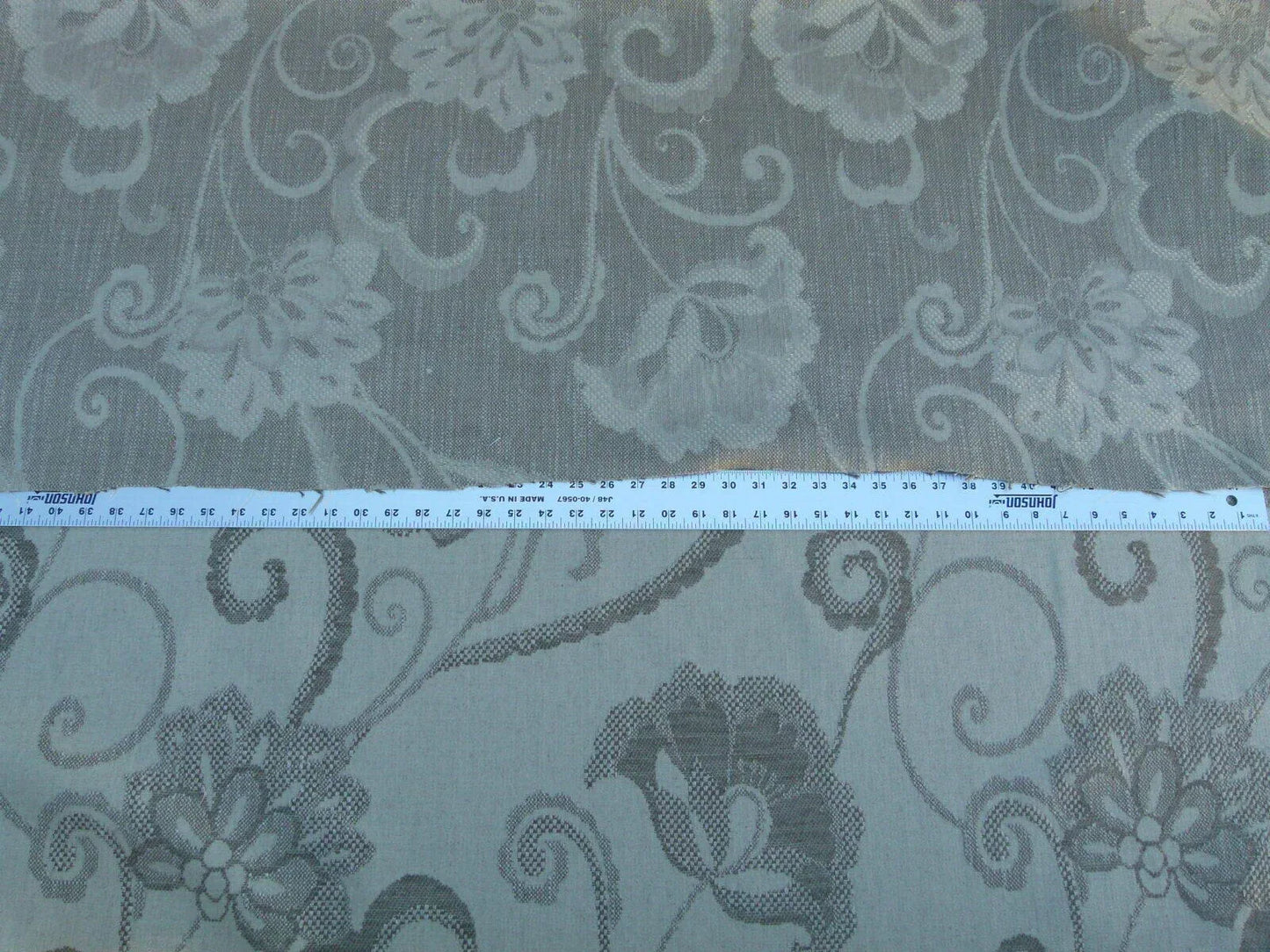Scalamandre Slovenia Grey Watkins Taupe Big Flower Chenille Heavy! Old World Weavers MSRP USD 290/Y