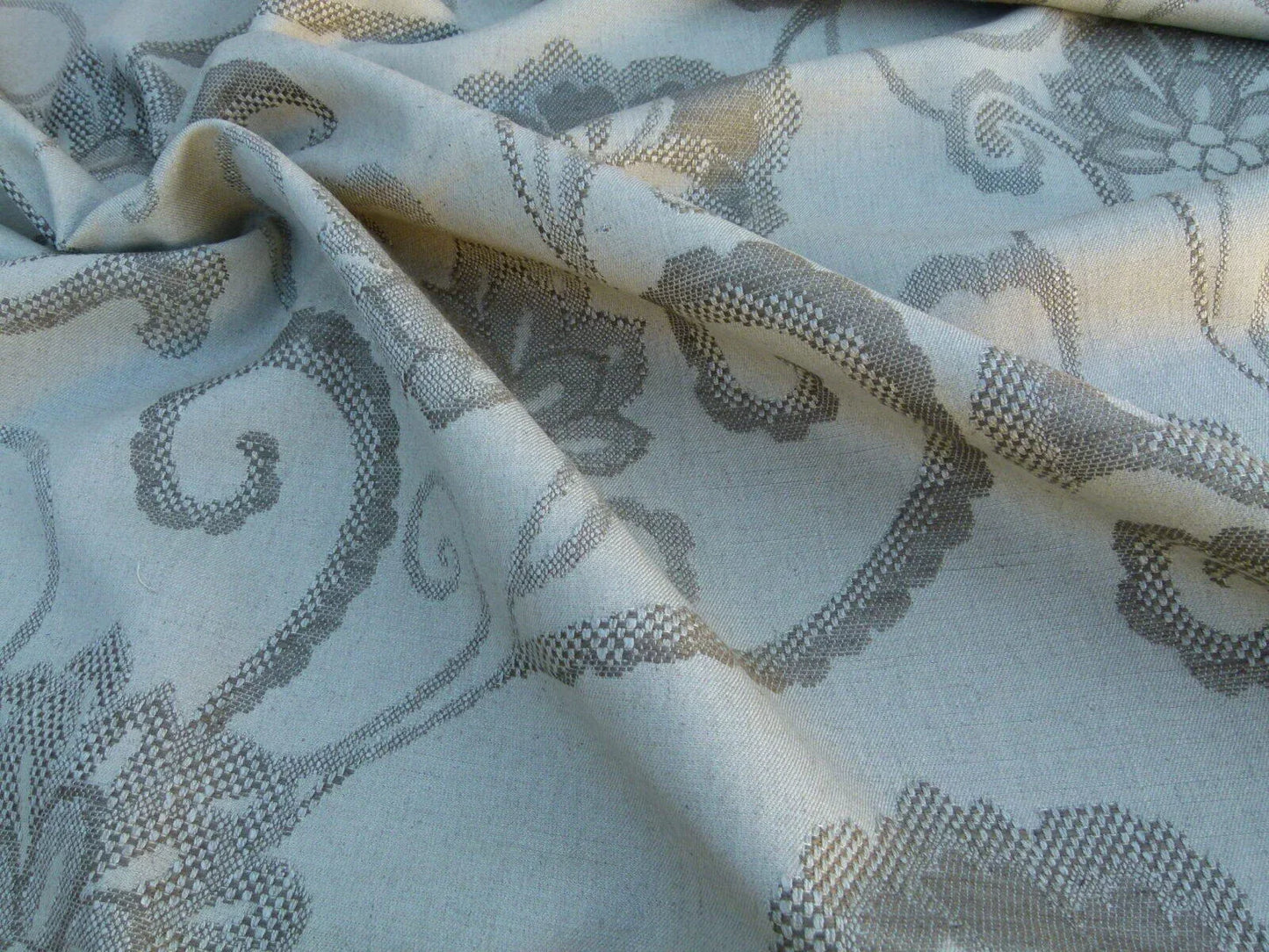 Scalamandre Slovenia Grey Watkins Taupe Big Flower Chenille Heavy! Old World Weavers MSRP USD 290/Y