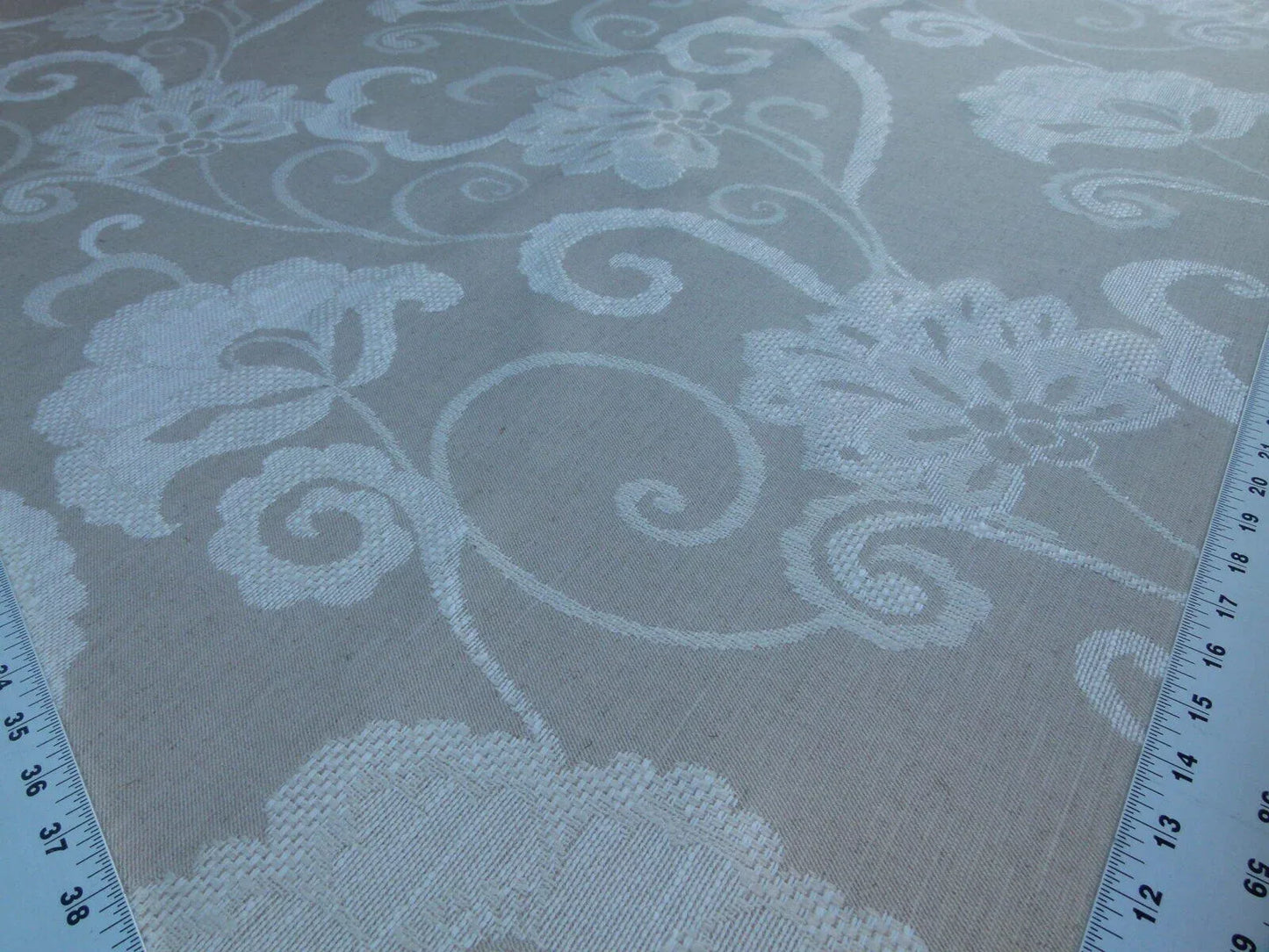 Scalamandre Slovenia Grey Watkins Eggshell Big Flower Chenille Heavy! Old World Weavers MSRP USD 290/Y