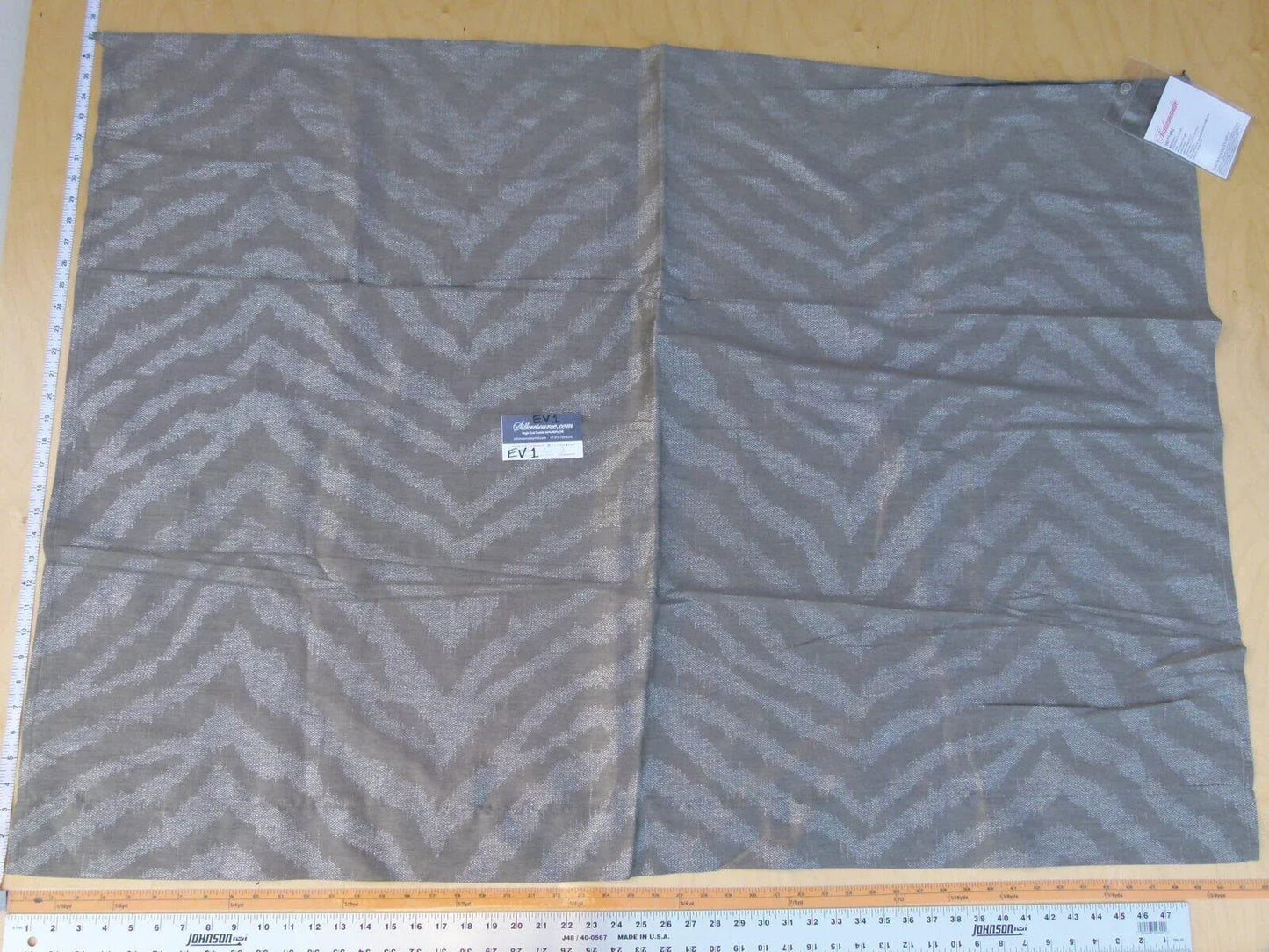 13 Ev1 1y Scalamandre Bengali Modern Nature Champagne Tan Tiger Print