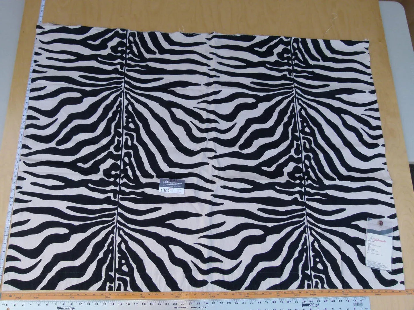 16 Ev1 1y Scalamandre Savannah Zebra Black White Linen Print