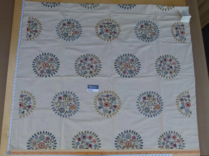 12 Ev2 48"x57"scalamandre Jessie Embroidery Grey Multi Floral Doodle Medallion