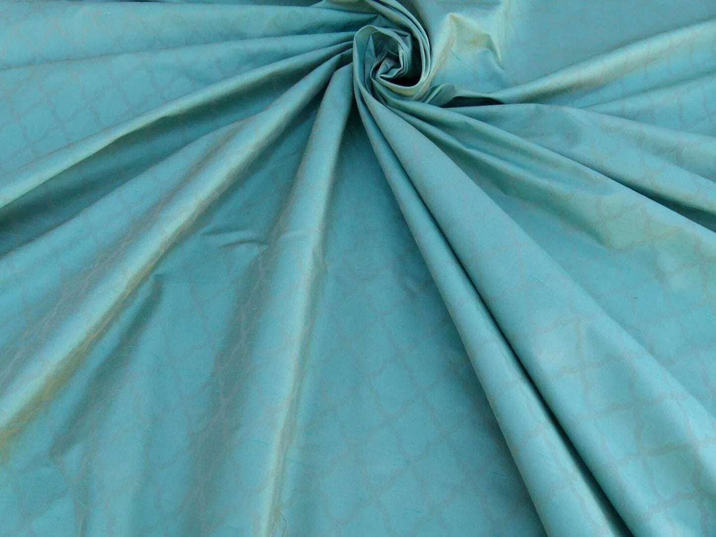 Scalamandre Bangalore Milan Green Blue 100% Silk Fish Scale Ocean Wave MSRP USD 148/Y