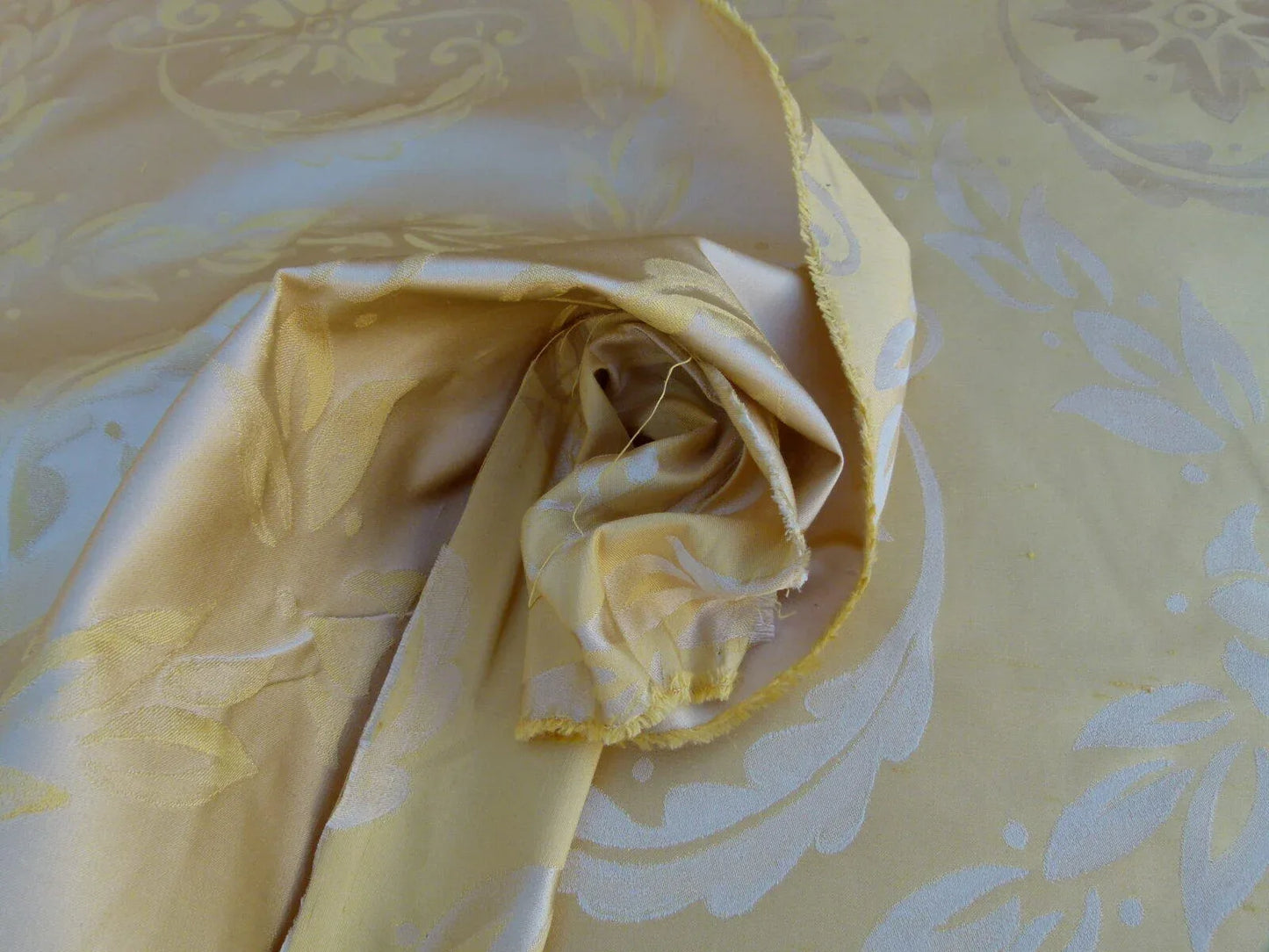 Scalamandre Navonna Gold Yellow Neoclassical Silk Lampas Medallion Crest MSRP USD 444/yard  Old World Weavers