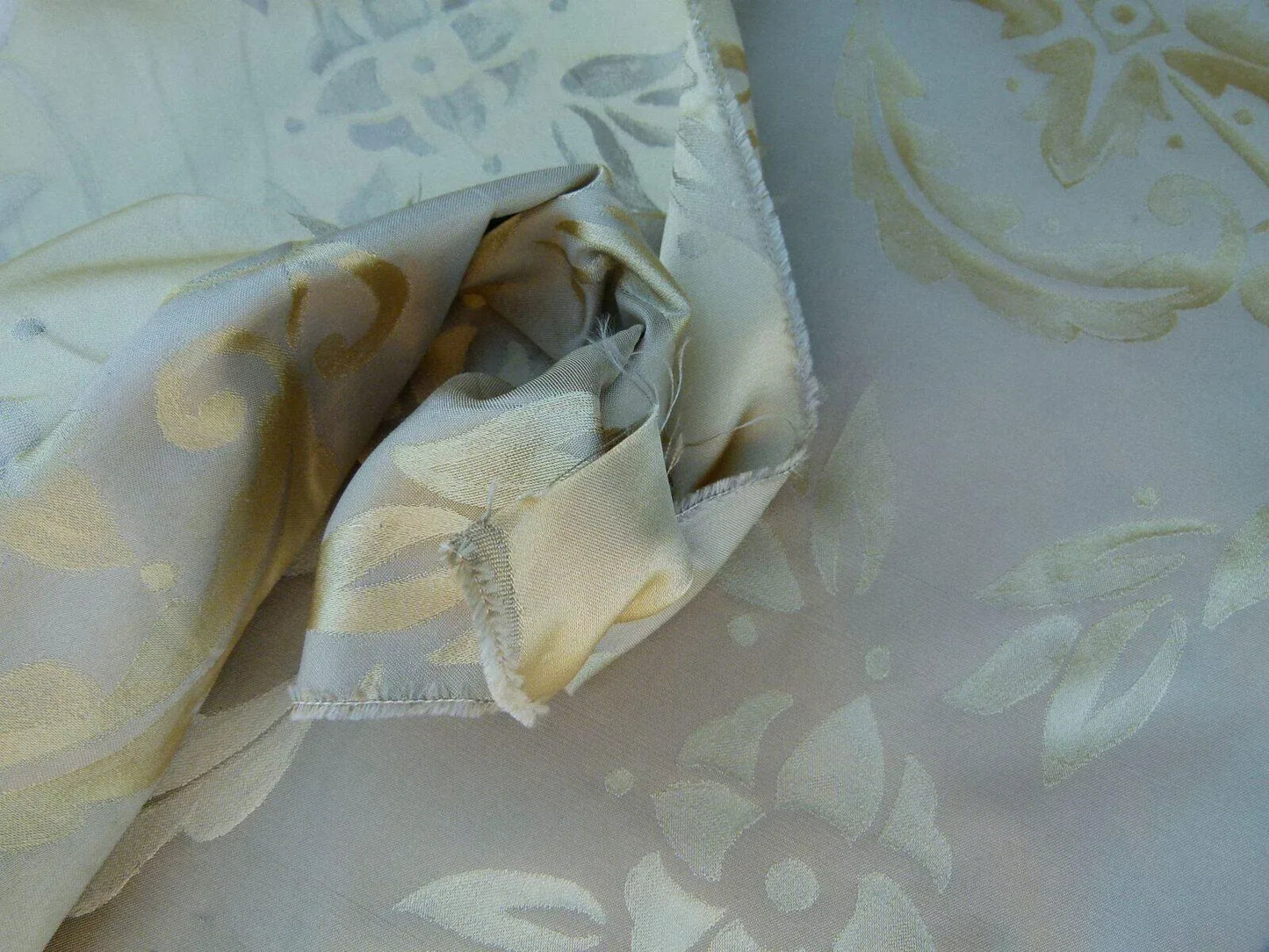 Scalamandre Navonna Pearl Grey Neoclassical Silk Lampas Medallion Crest MSRP USD 444/yard  Old World Weavers