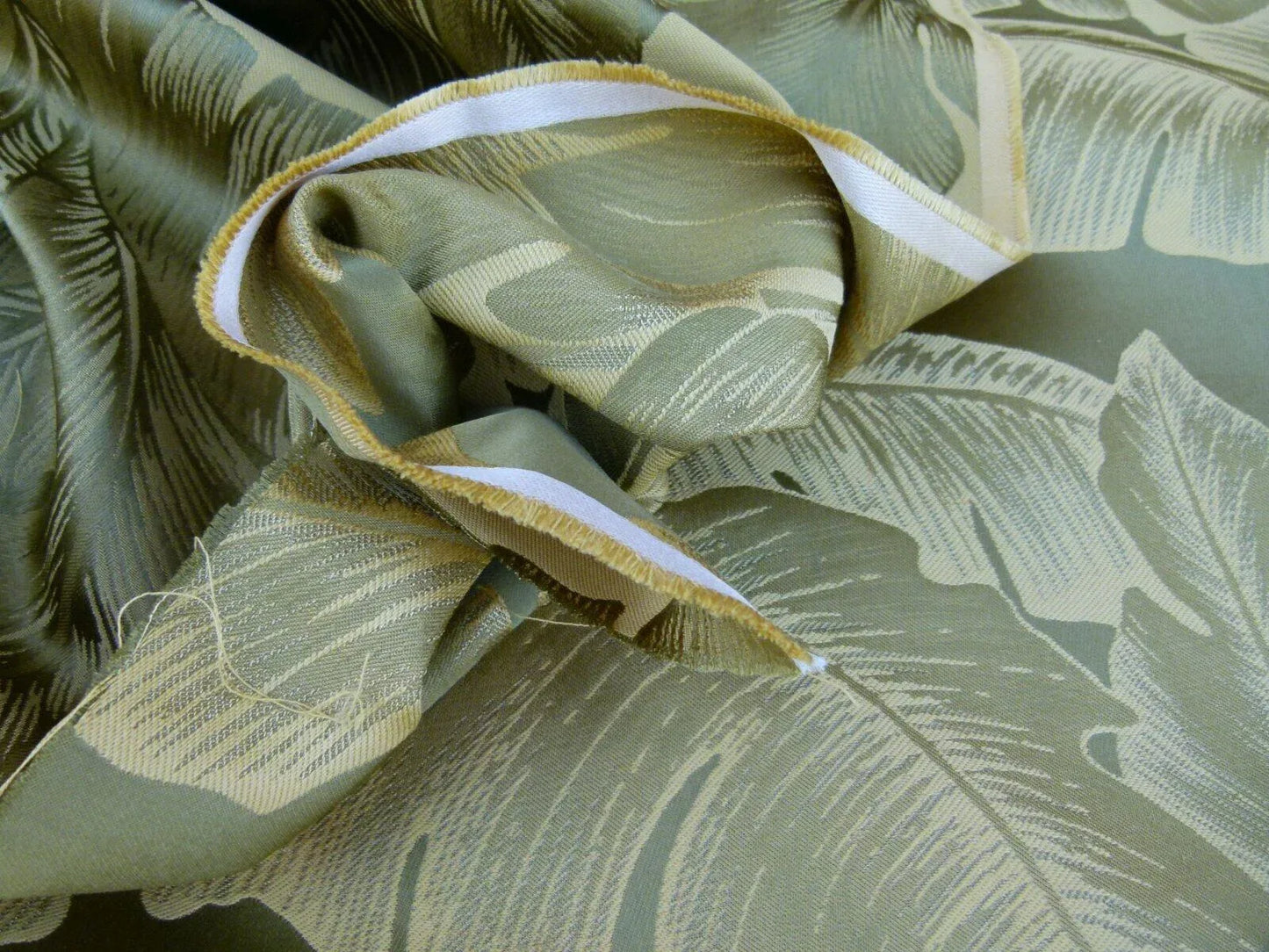 Scalamandre Havana Tropical Banana Leaves Folidage Oliva Green Gold MSRP USD 412/Y