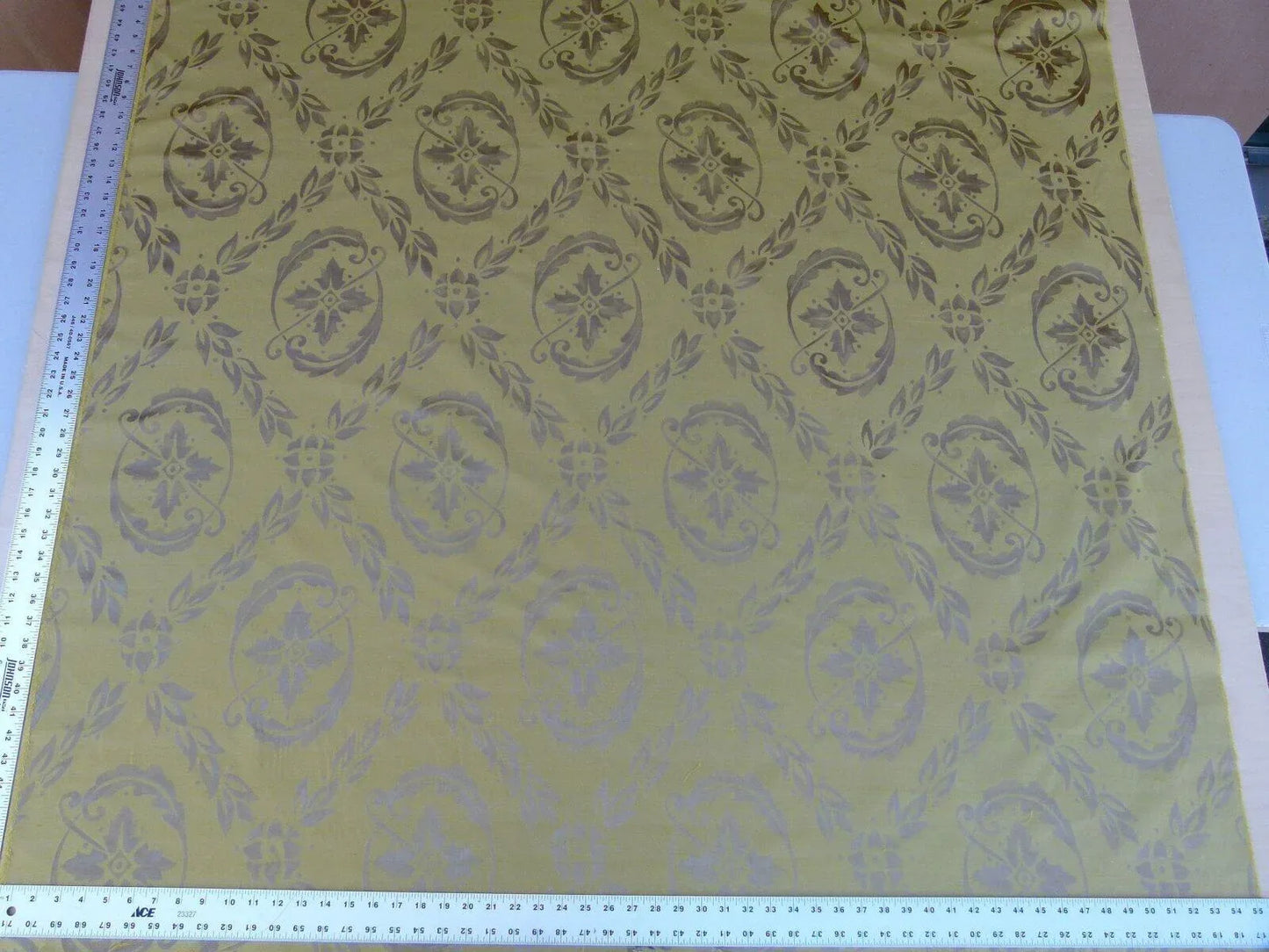 Scalamandre Navonna Midas Neoclassical Silk Lampas Medallion Crest MSRP USD 444/yard Old World Weavers