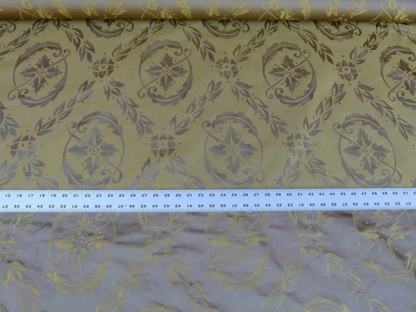 Scalamandre Navonna Midas Neoclassical Silk Lampas Medallion Crest MSRP USD 444/yard Old World Weavers