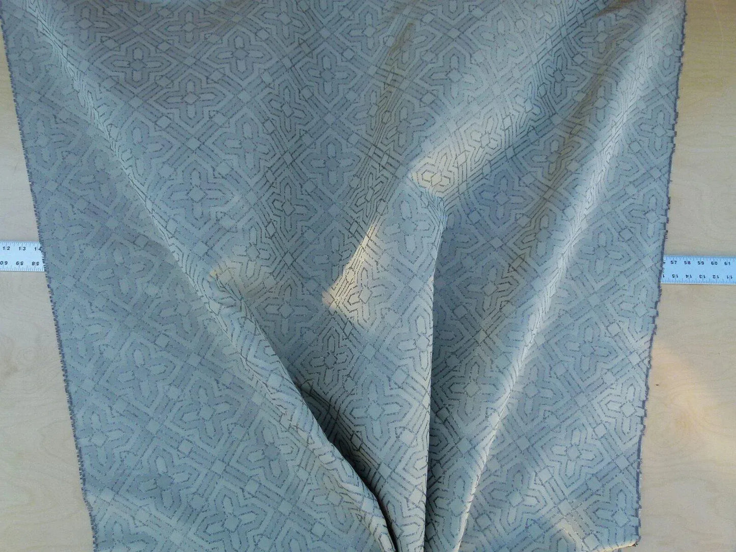 By Yd Scalamandre Charing Cross Gw Dove Grey Silver Watkins Iridescent MSRP USD 264/Y