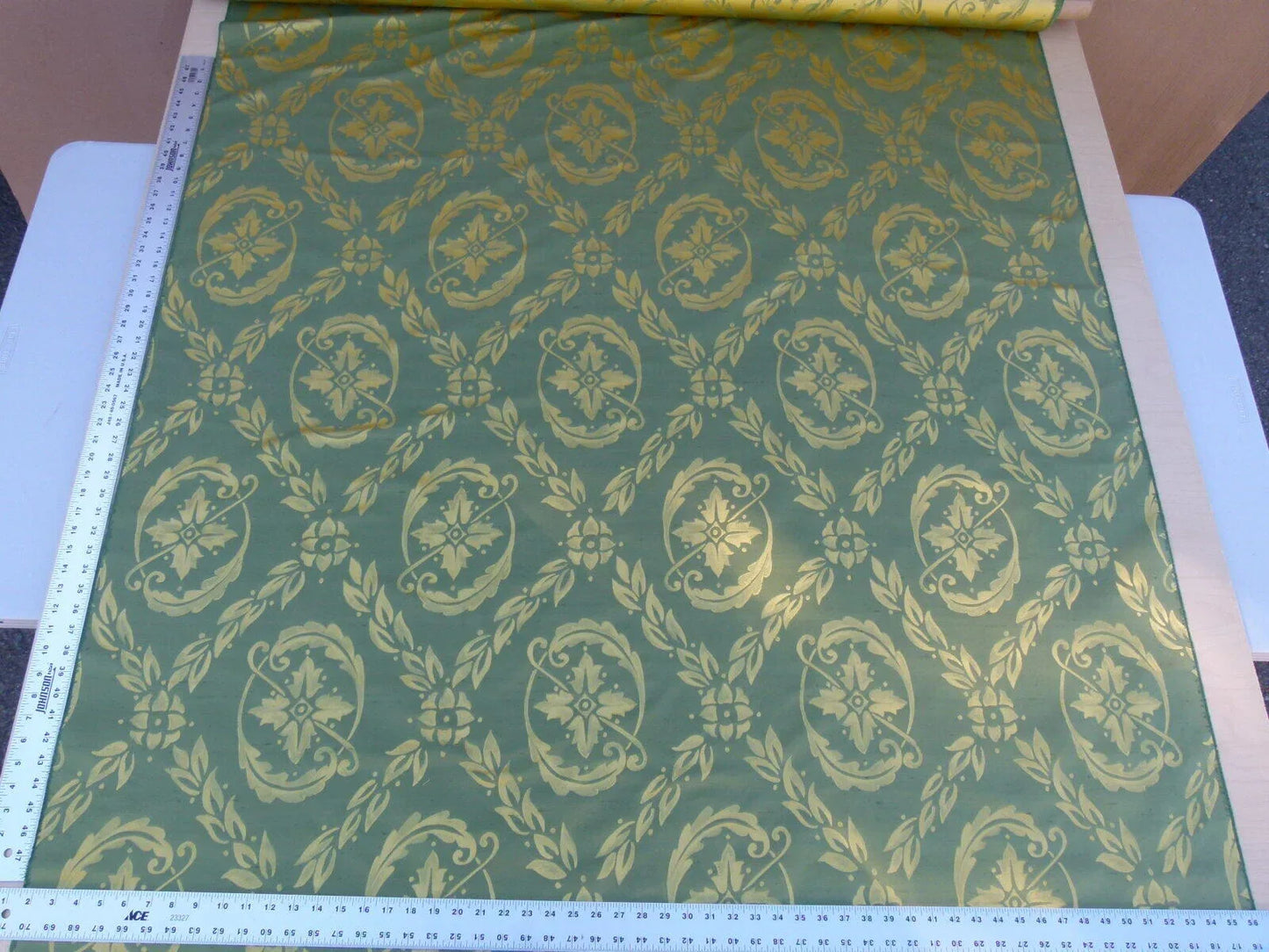 Scalamandre Navonna Green Gold Neoclassical Silk Lampas Medallion Crest MSRP USD 444/yard Old World Weavers