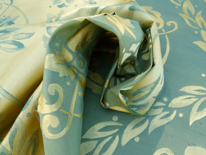 Scalamandre Navonna Green Gold Neoclassical Silk Lampas Medallion Crest MSRP USD 444/yard Old World Weavers