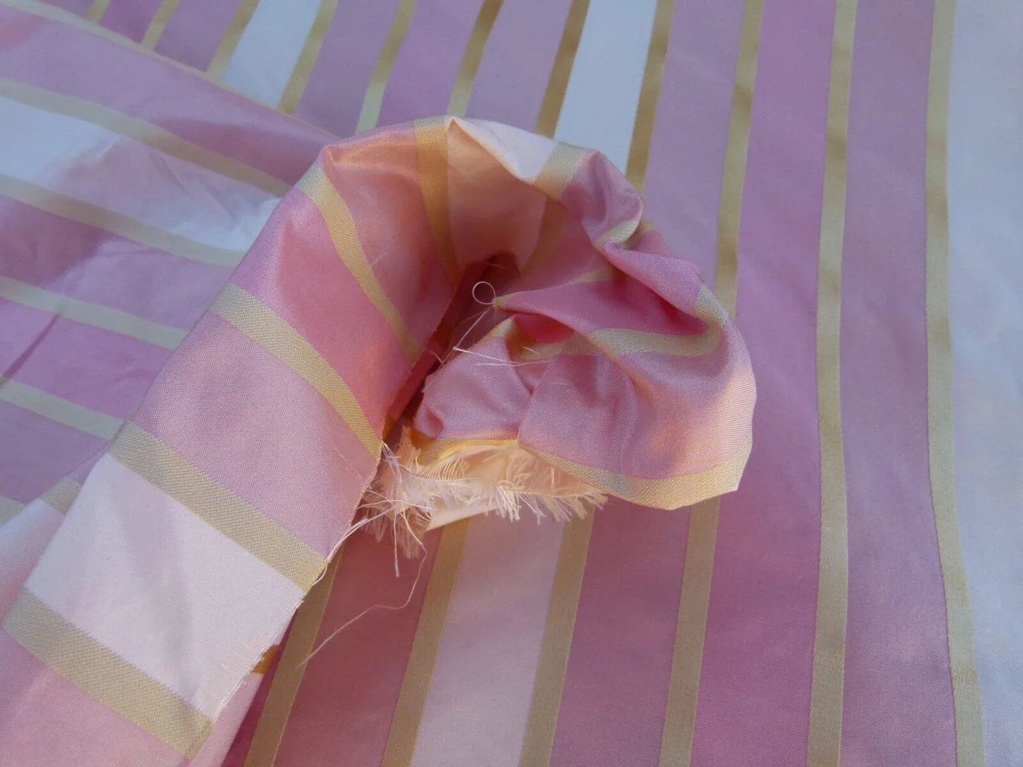 Scalamandre Napoli Stripe Pink Tan Gold 100% Silk Taffeta MSRP USD 350/y