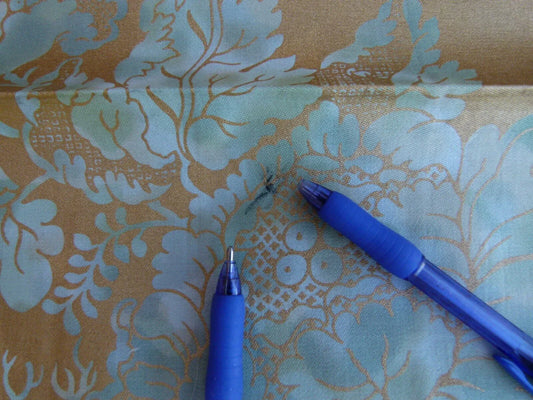 40 Ev5 35"x24" Scalamandre Showroom Sample Duchess On Cream Satin Gold Opal Blue Cotton Print MSRP USD 314/Y Minor Defect