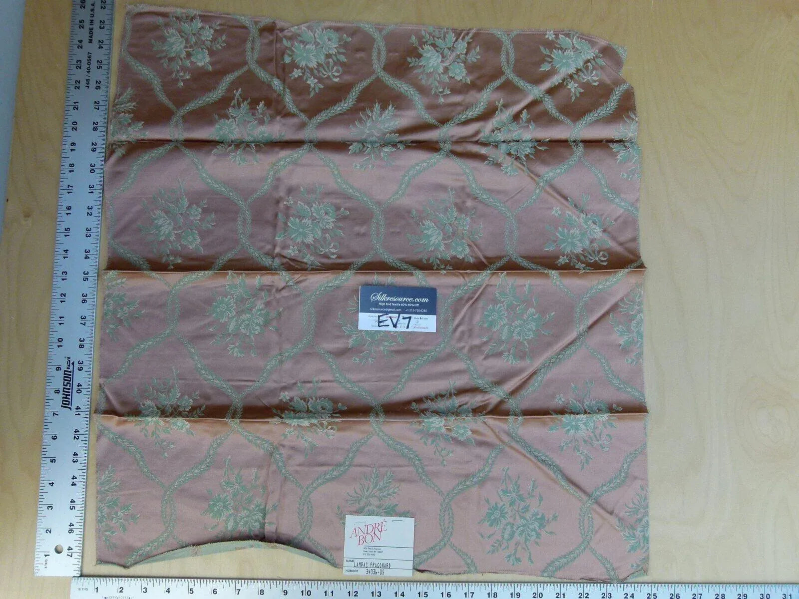 Scalamandre Saumon Floral Rayon - Dusty Pink