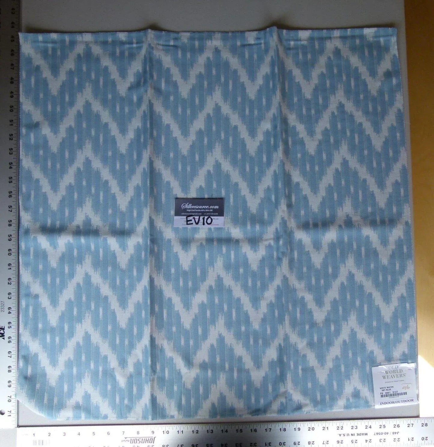 12 Ev10 Scalamandre Showroom Sample Square White Water Sky Blue Ikat Geometric