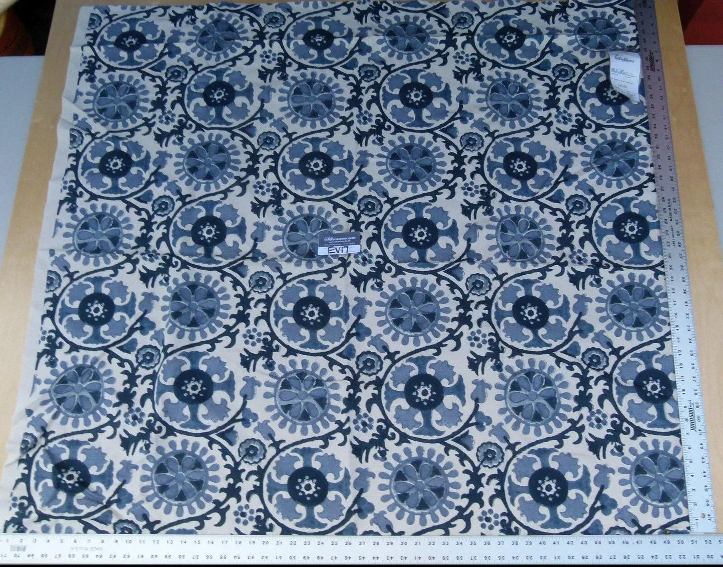 23 Ev17 Scalamandre Sample Square 1.2yd Suzani Navy Blue White