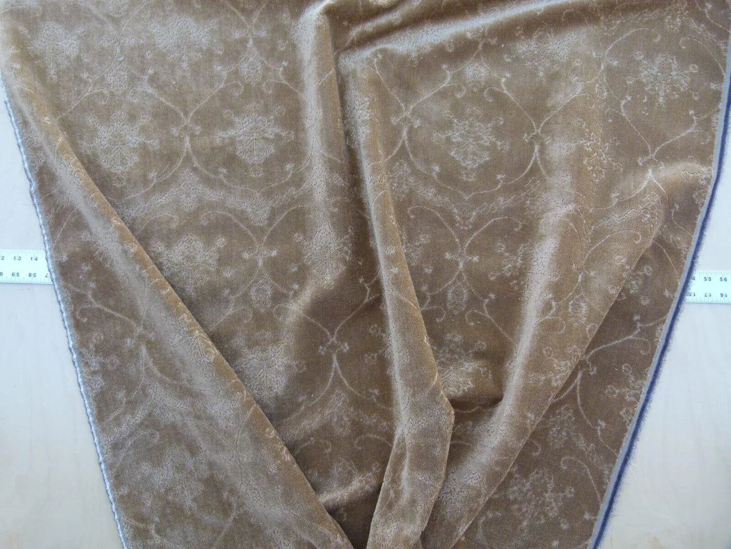 Scalamandre Pennsbury Caramel Warm Brown Beige Cut Linen Velvet Renaissance MSRP USD 504/Y