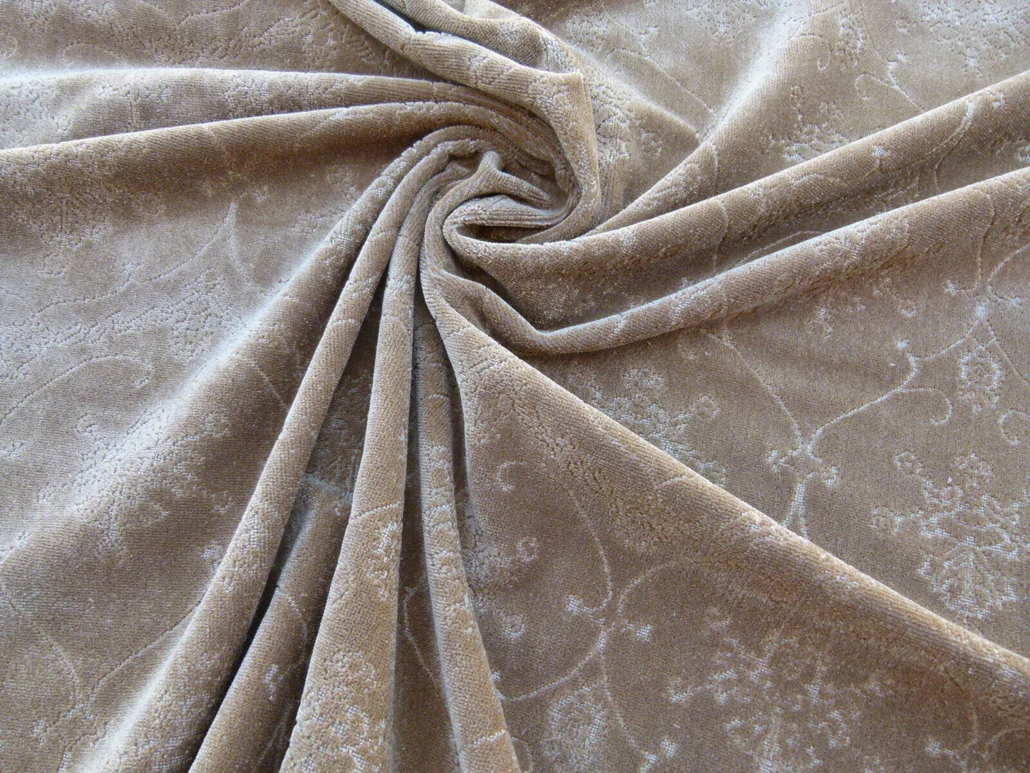 Scalamandre Pennsbury Caramel Warm Brown Beige Cut Linen Velvet Renaissance MSRP USD 504/Y