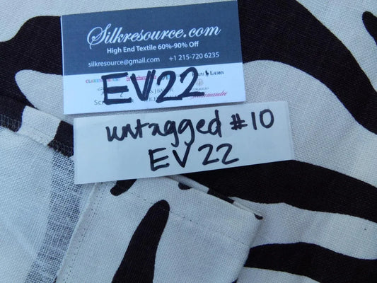 30 Ev22 Scalamandre Special Pieces 1.2yd Zebra Heavy Linen Print Brown on Off White Savannah MSRP USD 300+/Yard