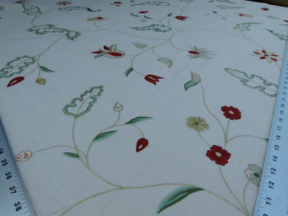 By Yd Lee Jofa Three Oaks Crewel Embroidery Red Green Flower Natural Linen Cotton Hand Made MSRP USD 296/Y