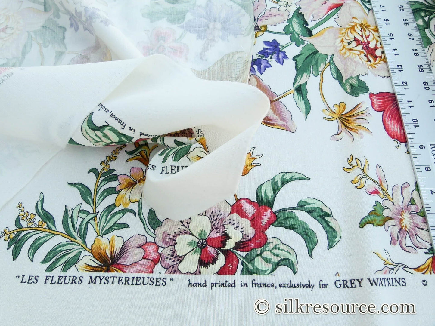 Scalamandre Les Fleurs Mysterieuses White Tulips Flowers Bouquet Printed Linen Cotton MSRP USD 404/Y By Grey Watkins