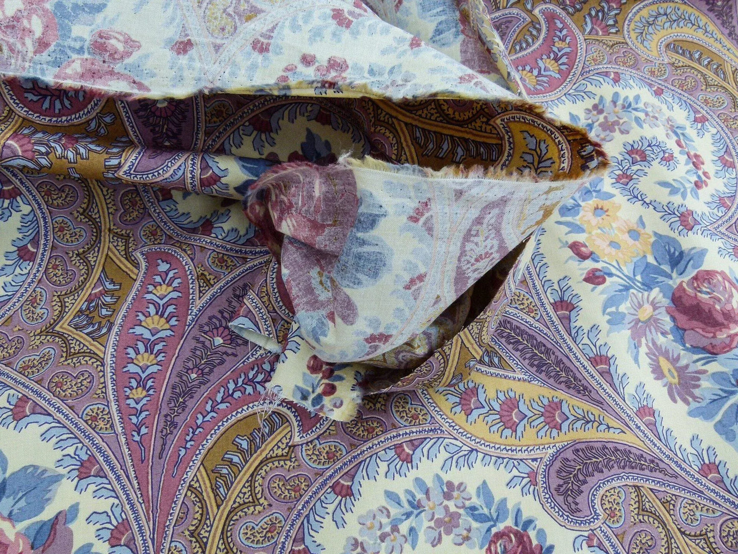 Scalamandre Esmeralda Mauve/blue MSRP USD 276