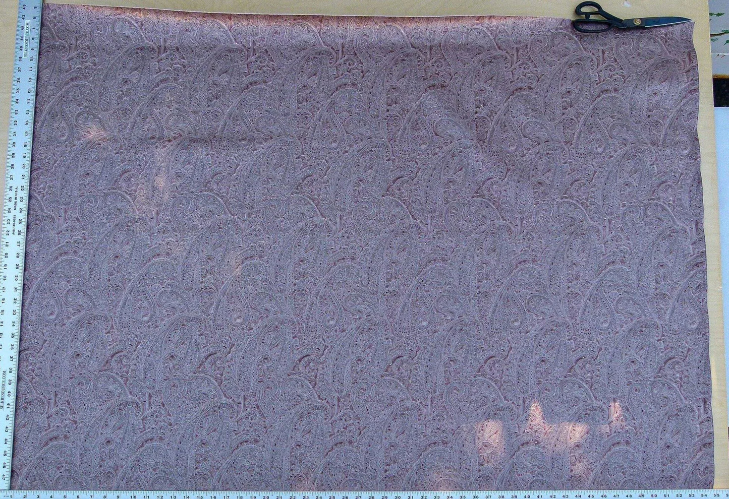 1.4Y Scalamandre Paisley Mauve MSRP USD 210