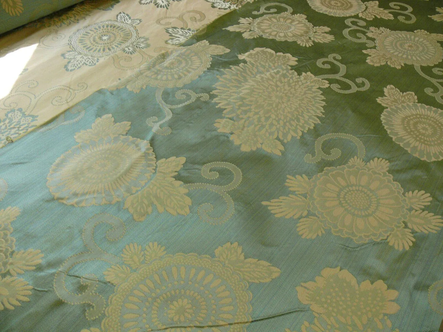 100% Silk Jacquard Retro Mum "crystal" Aqua Icy Blue Cream