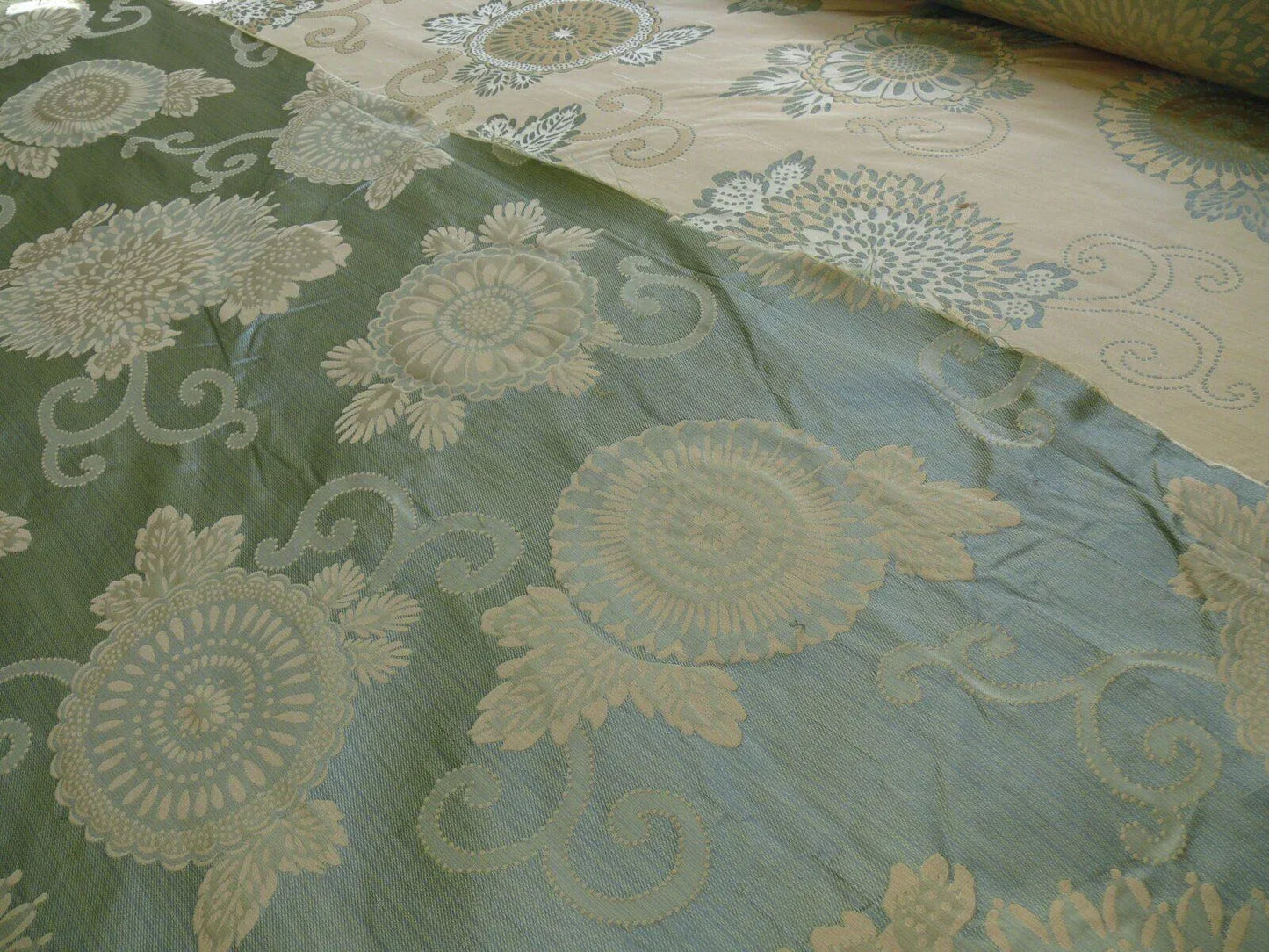100% Silk Jacquard Retro Mum "crystal" Aqua Icy Blue Cream