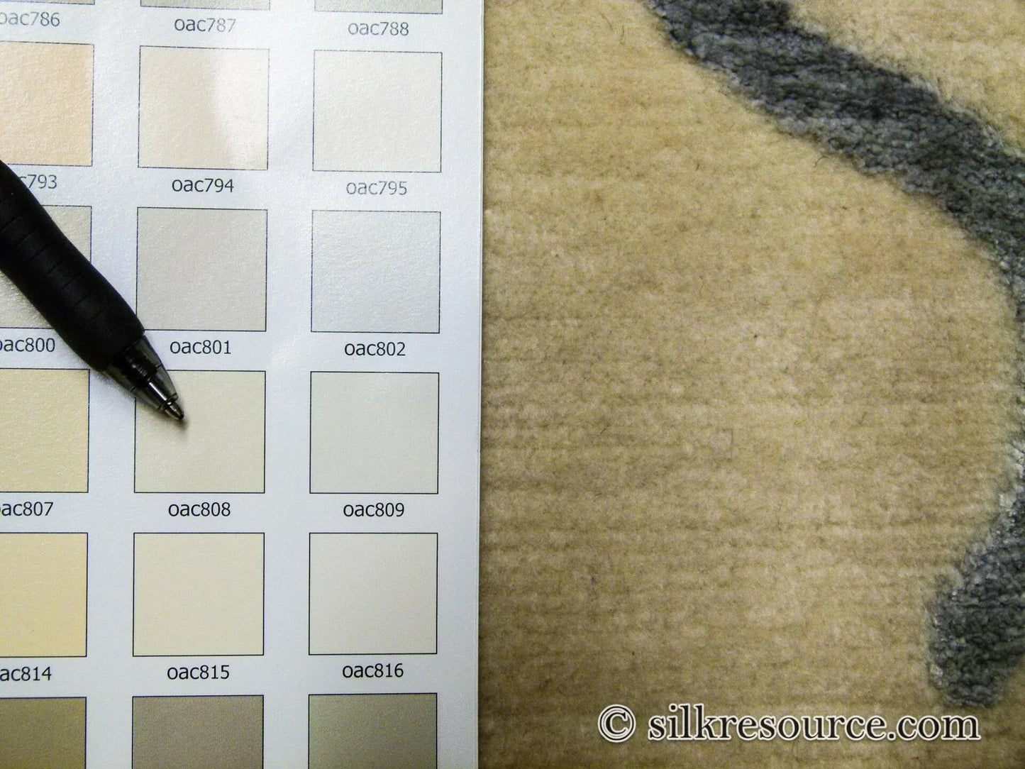 Stark Fort Valley Antique White 3x5' Hand-knotted Wool Rug Blue Antique White Modern Medallion MSRP USD 741