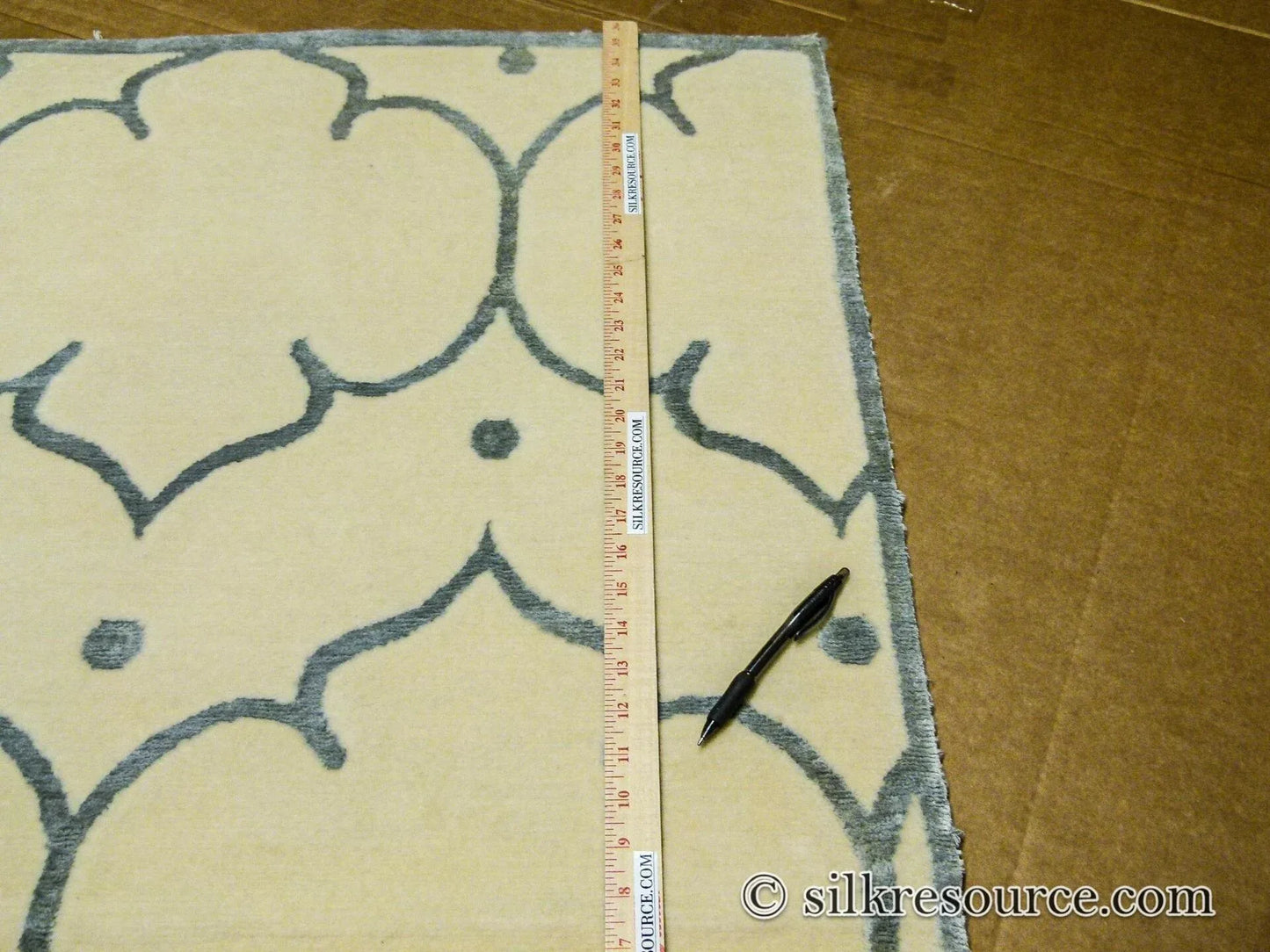 Stark Fort Valley Antique White 3x5' Hand-knotted Wool Rug Blue Antique White Modern Medallion MSRP USD 741